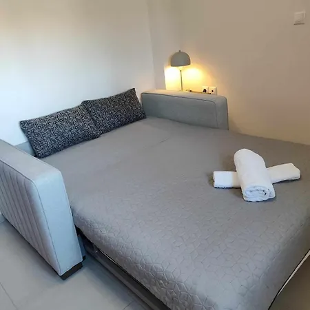 Anastasia Sissy Villa